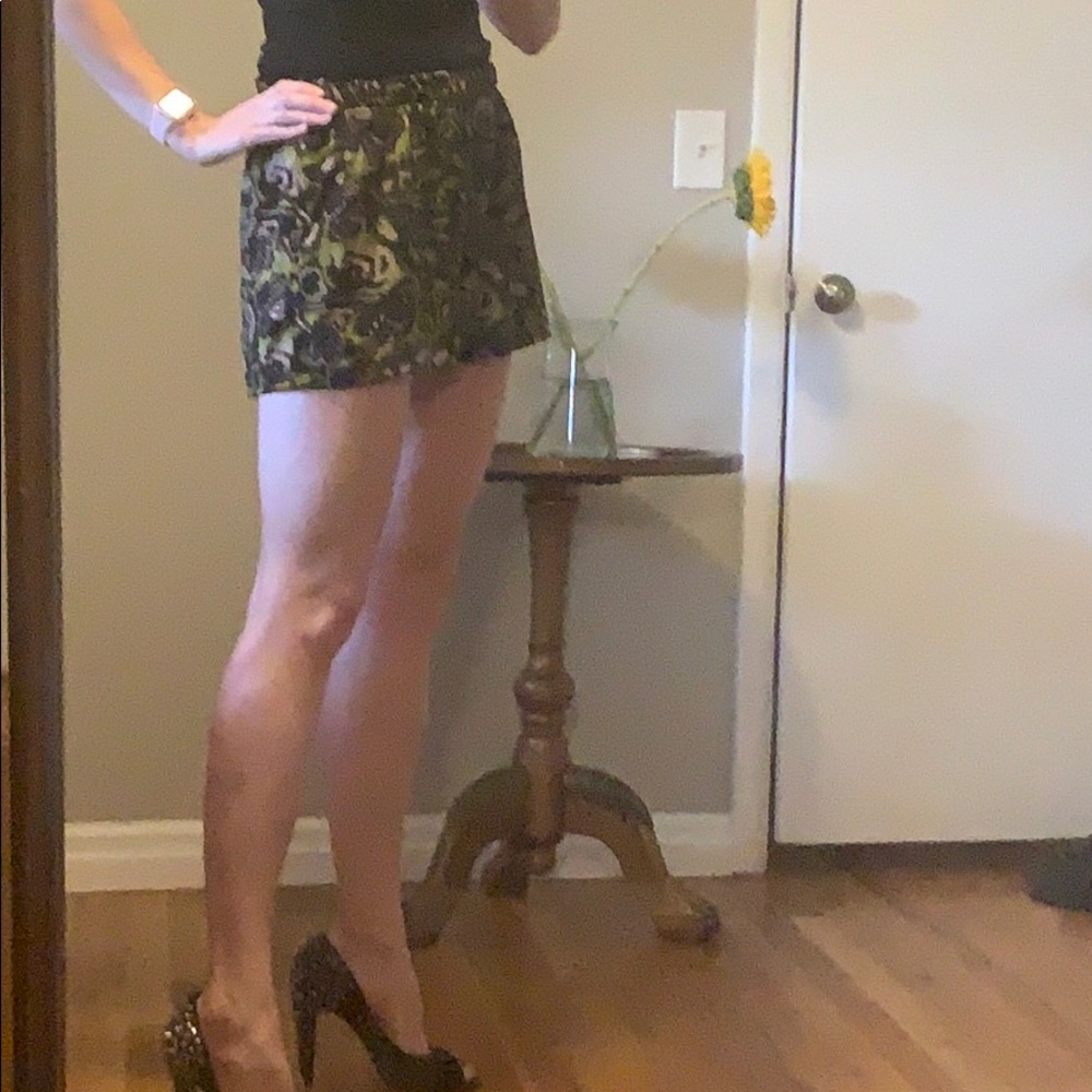 Bluetique high waisted shorts with stretch waist